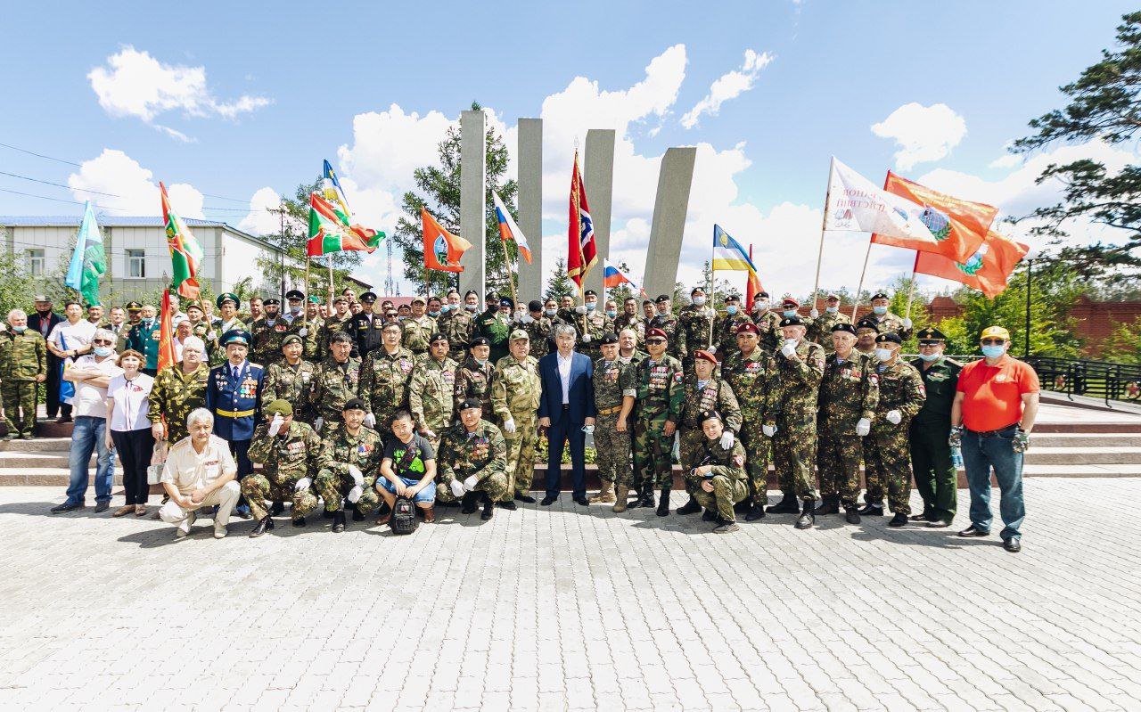 Фото Глава Бурятии поздравил защитников Родины с Днем ветеранов боевых действий