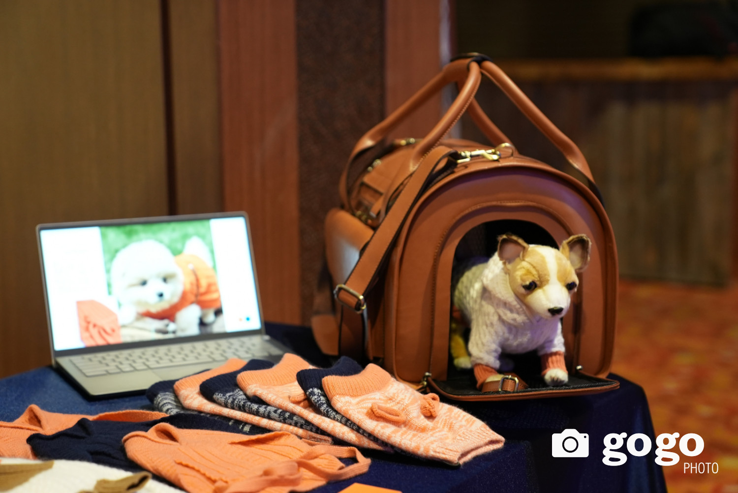 Фото Монголия экспортирует в Японию кожаные сумки и одежду для собак