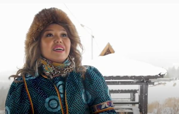 Фото Певица из Бурятии презентовала клип о празднике Белого месяца (ВИДЕО)