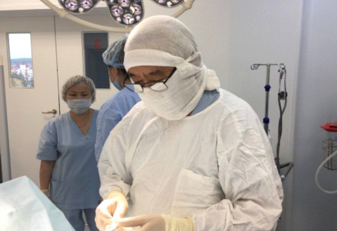 Фото Врачи Детской больницы в Бурятии спасли подростка с острым остеомиелитом 