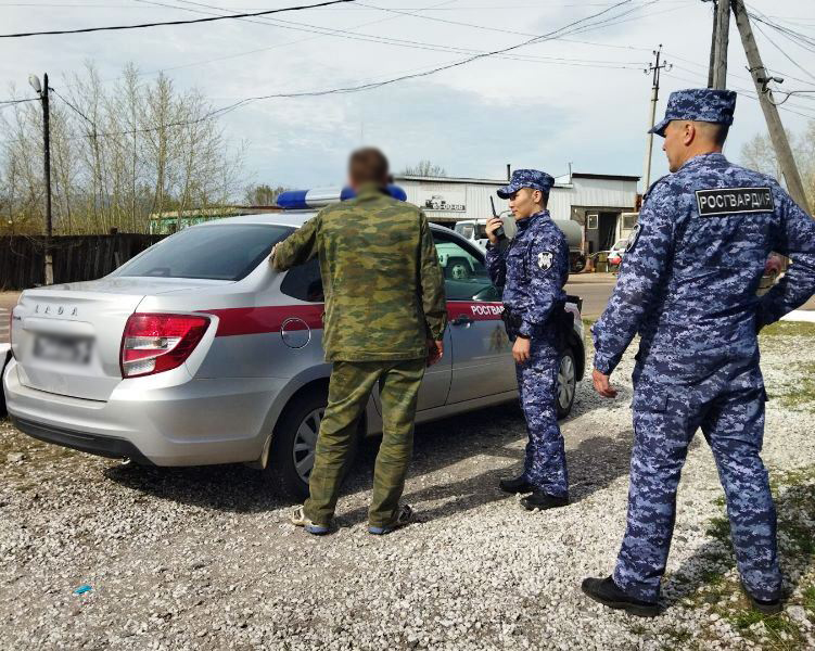 Фото В районе Бурятии пьяный отец попытался прорваться в школу