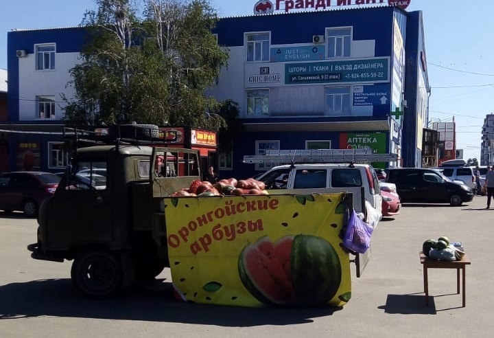 Фото В Улан-Удэ открылась еще одна точка продажи Оронгойских арбузов