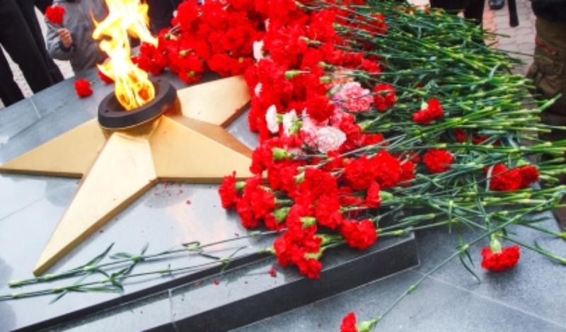 Фото В память о жертвах теракта в Москве в столице Бурятии возложат цветы к мемориалу