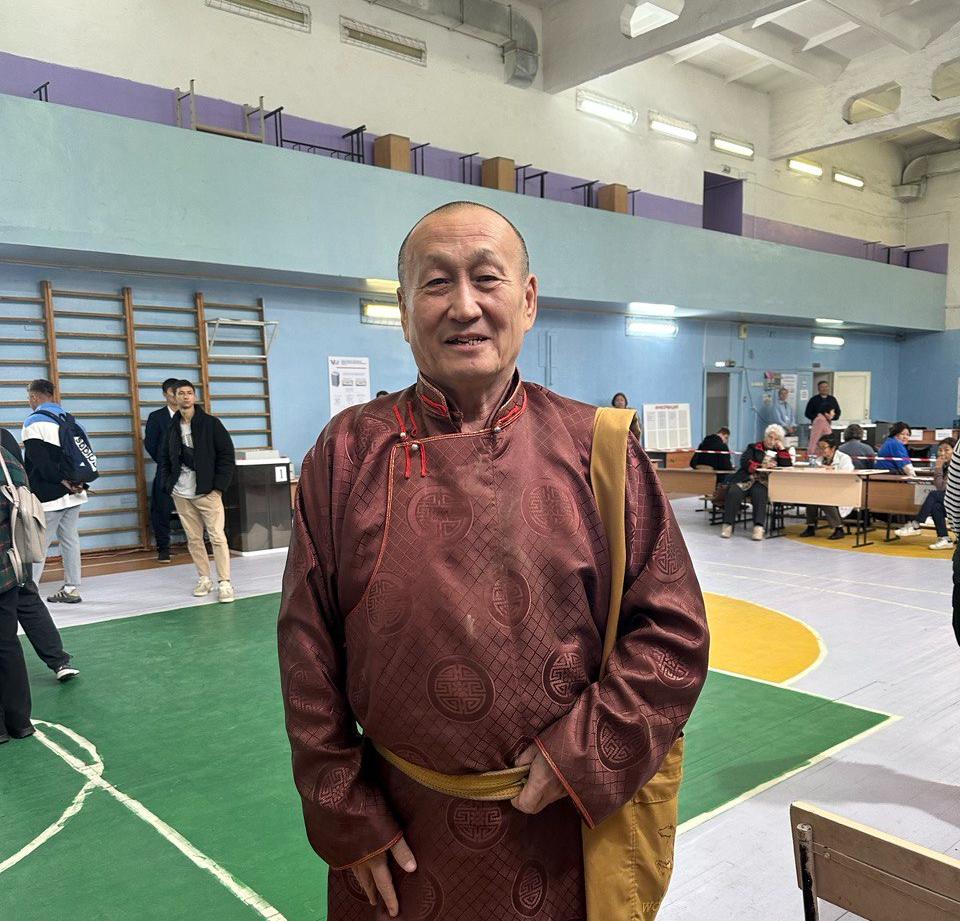 Фото Глава Буддистов России проголосовал на выборах депутатов Народного Хурала Бурятии