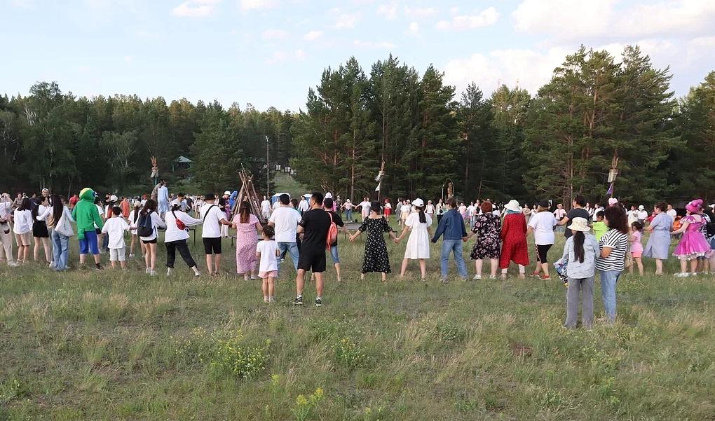 Фото Жителей и гостей Улан-Удэ приглашают на «Хоровод народных игр» 