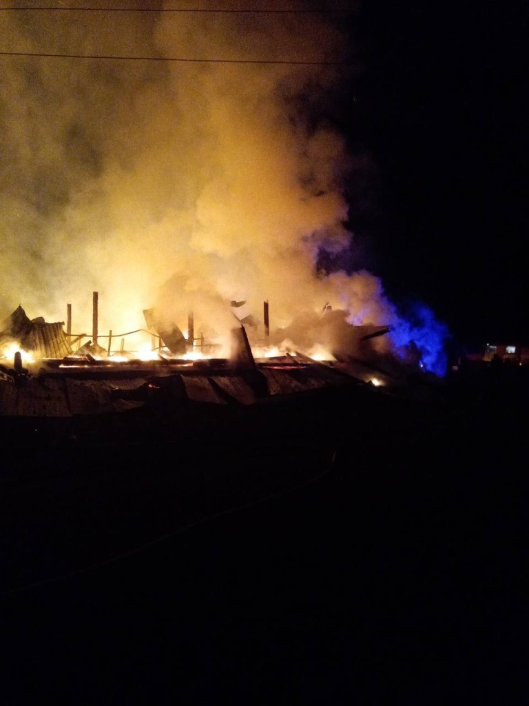 Фото В Бурятии владельцы сгоревшей фермы взывают о помощи