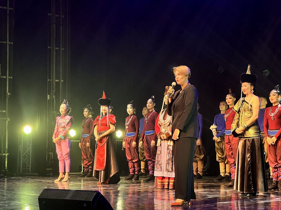 Фото Бурятский театр «Байкал» произвёл фурор в Амурской филармонии