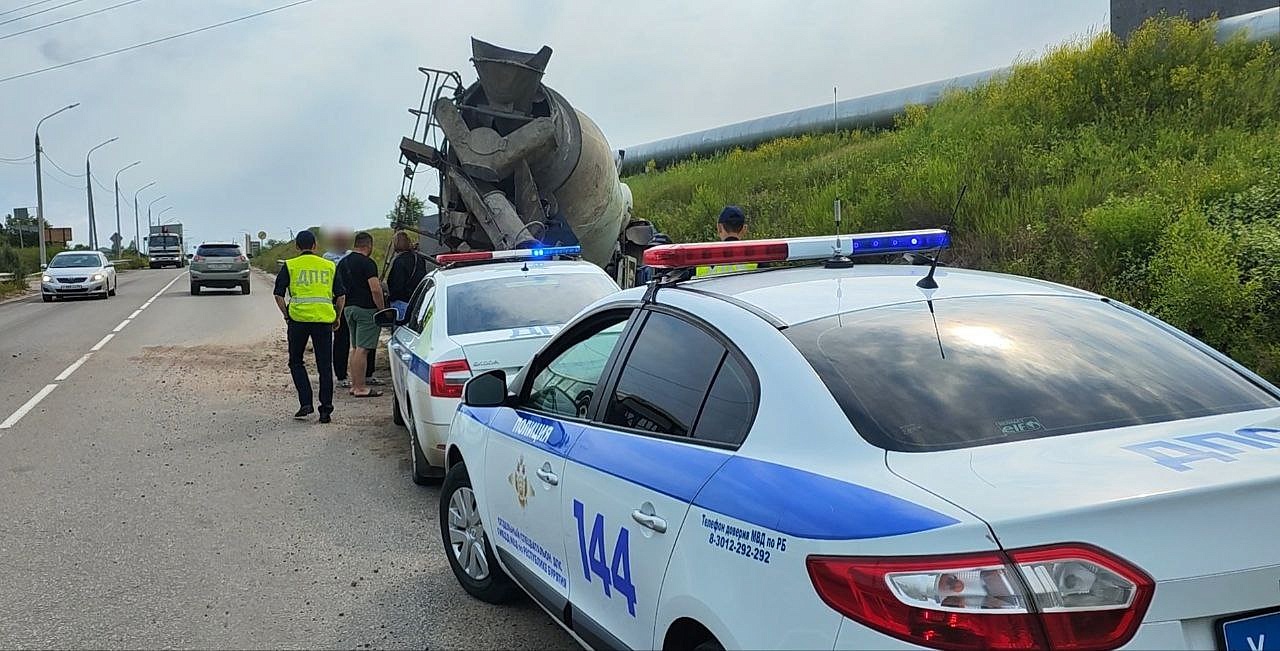 В Улан-Удэ водитель бетономешалки попал в больницу после ДТП | 28.06.2024 |  Новости Улан-Удэ - БезФормата