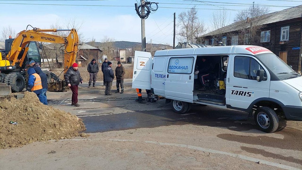 В Улан-Удэ перекрыто движение по улице Шаляпина - Общество - Новая Бурятия