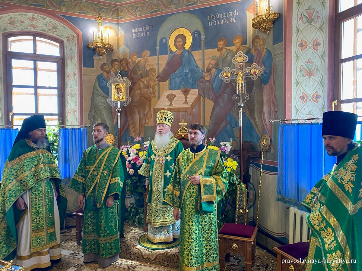 Православные верующие Бурятии отметили день Святой Троицы | 23.06.2024 |  Новости Улан-Удэ - БезФормата