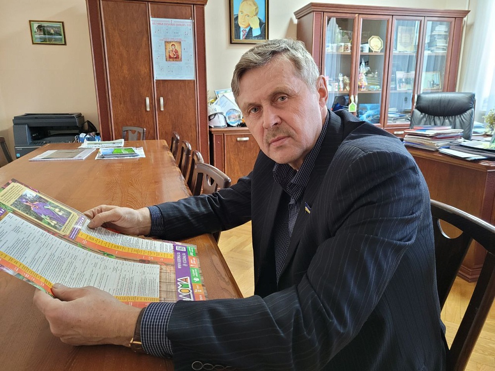 В Бурятии вышел посевной календарь Анатолия Кушнарева на 2023 год -  Общество - Новая Бурятия