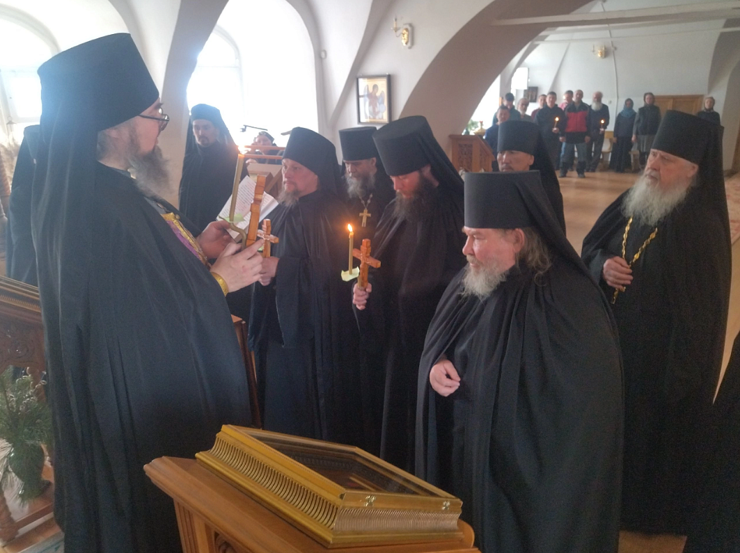 В Бурятии трое мужчин постриглись в монахи перед Пасхой | 05.05.2024 |  Новости Улан-Удэ - БезФормата